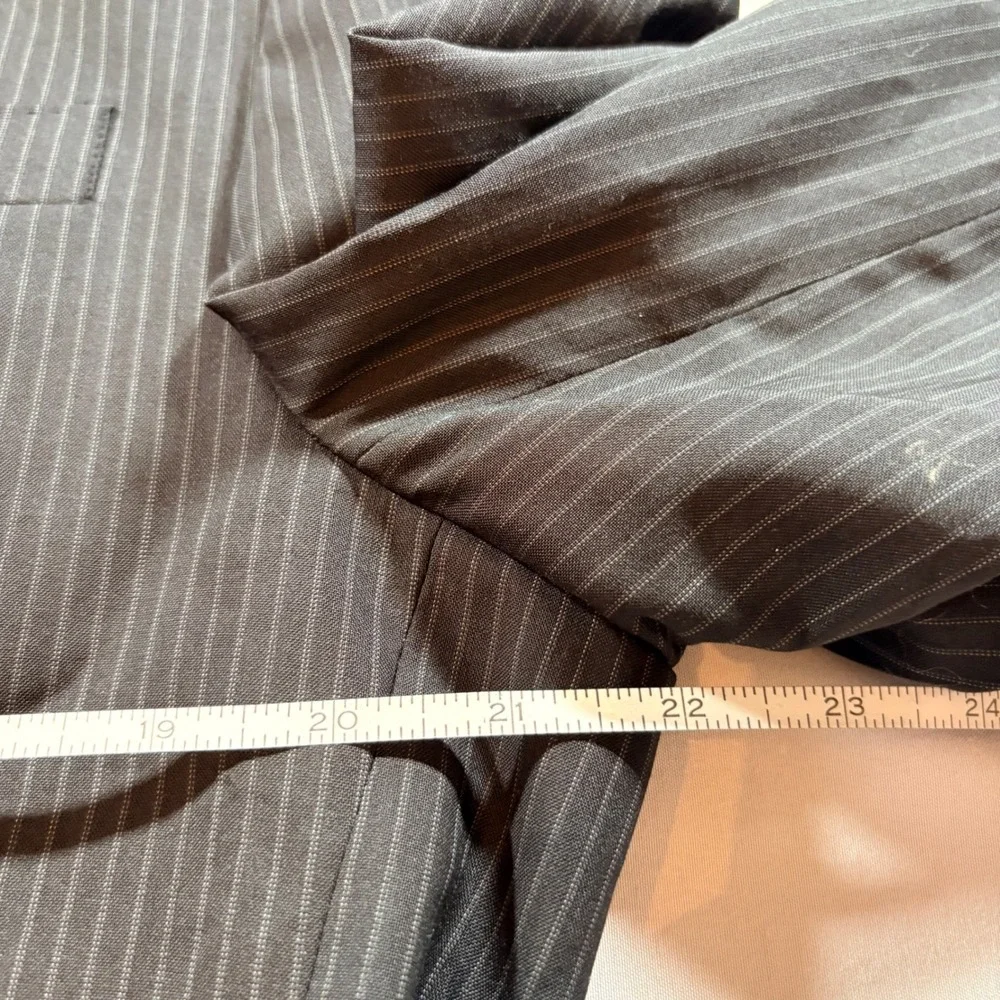 Banana Republic Pinstripe Blazer Mens 42R Wool Silk Blend Sport Coat Gray